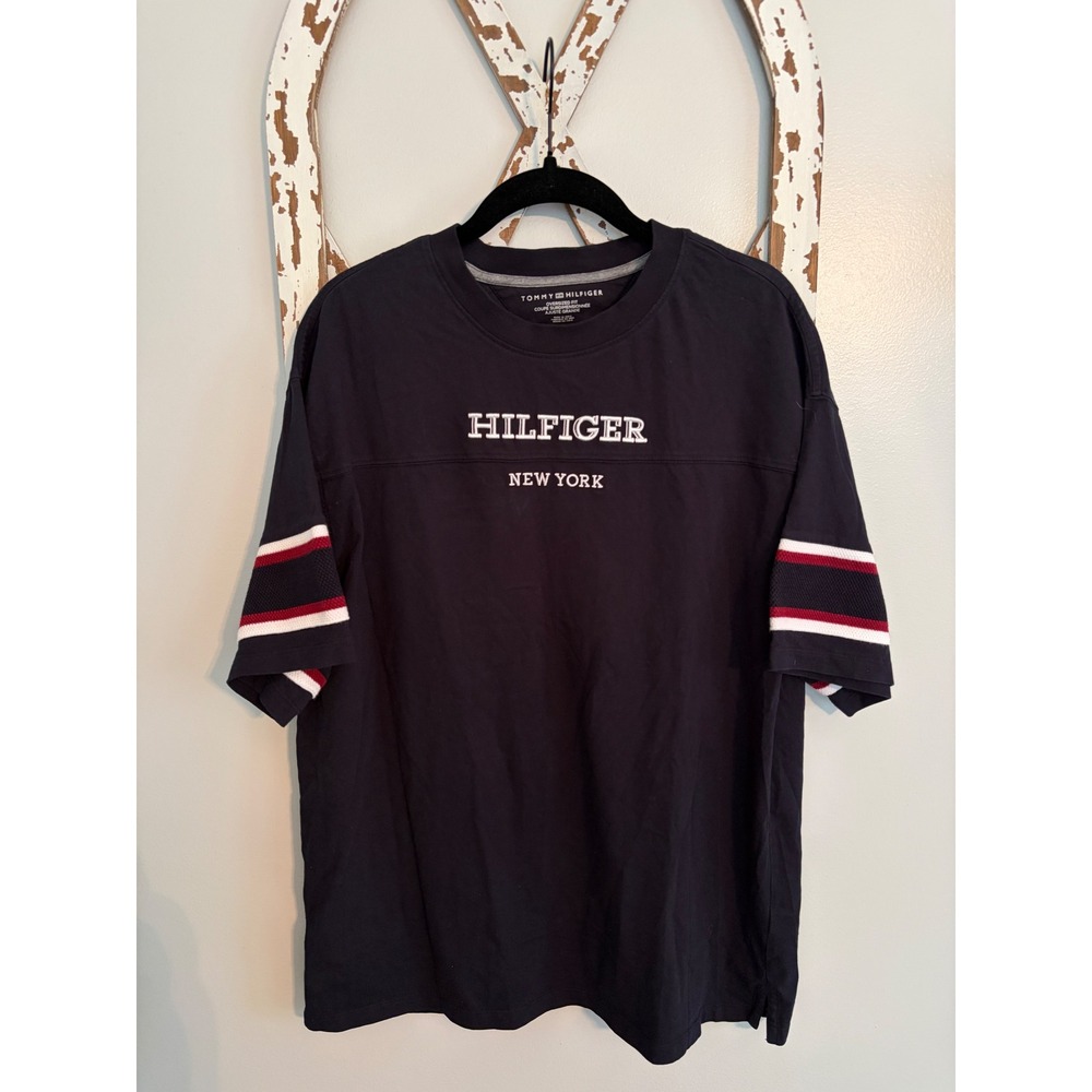 Tommy Hilfiger Embroidered Monotype Tipped T-Shirt Oversized Boxy Fit Soze M